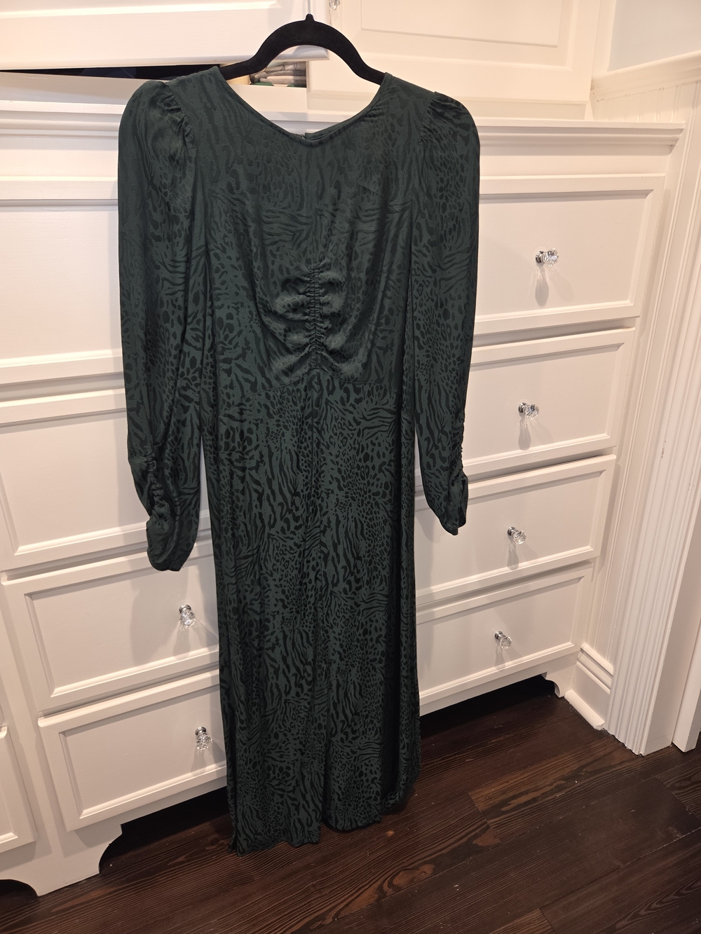 H&M Emerald Green Long Sleeve Midi Dress